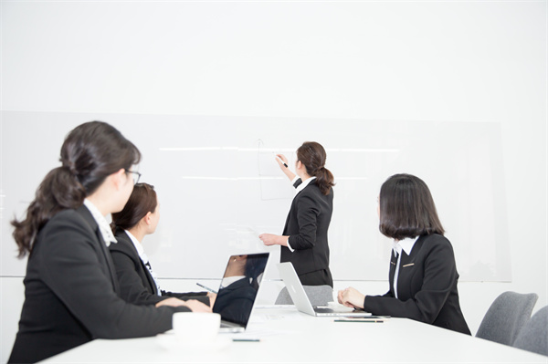 「精益生產(chǎn)咨詢」如何提高員工滿意度和生產(chǎn)力？