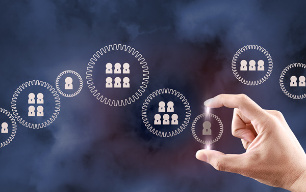 集團(tuán)戰(zhàn)略規(guī)劃：制定整體戰(zhàn)略，引領(lǐng)集團(tuán)發(fā)展