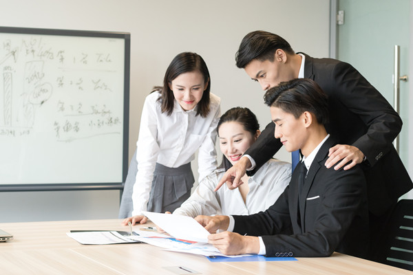 引領(lǐng)市場(chǎng)變革，專業(yè)營(yíng)銷咨詢助力企業(yè)持續(xù)增長(zhǎng)