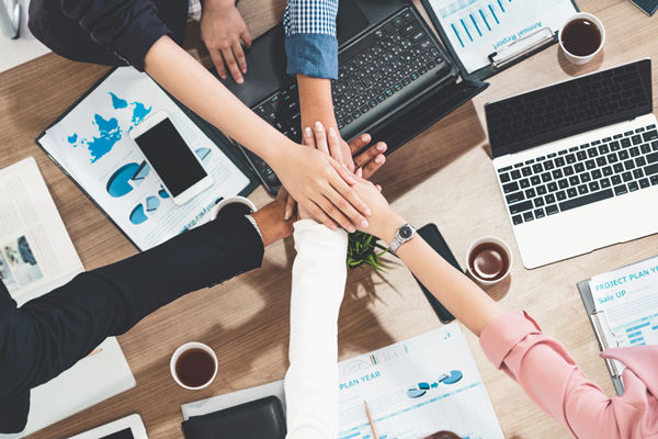 員工薪酬的確定與評(píng)估：公平、激勵(lì)與績(jī)效的結(jié)合