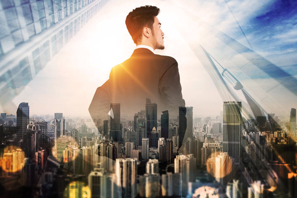 轉(zhuǎn)變戰(zhàn)略思維，適應(yīng)市場變化，推動(dòng)企業(yè)發(fā)展