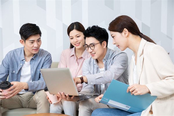 薪酬與員工發(fā)展：促進(jìn)員工成長(zhǎng)，提高工作動(dòng)力