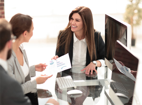 績(jī)效評(píng)估與反饋：客觀評(píng)估，持續(xù)改進(jìn)