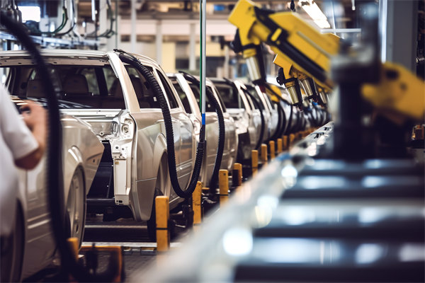 推行精益生產(chǎn)戰(zhàn)略，打造高效能、低成本的生產(chǎn)系統(tǒng)