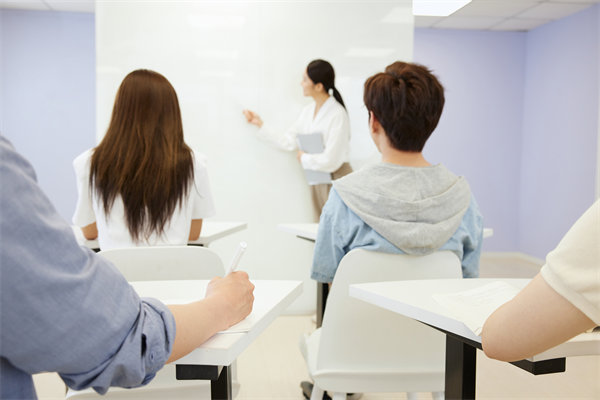 精益生產(chǎn)是制造業(yè)的思想，適合用于其他行業(yè)么？