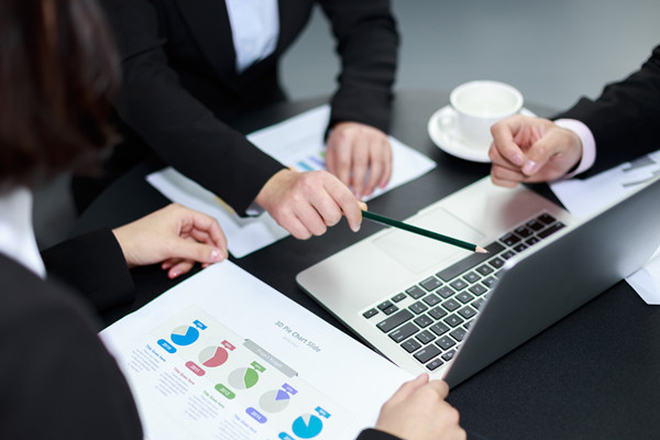 預(yù)算管理中的風(fēng)險(xiǎn)評(píng)估與應(yīng)對(duì)策略有哪些？