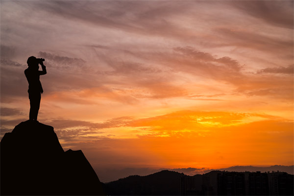 市場變化下，組織規(guī)劃如何快速響應(yīng)與調(diào)整來適應(yīng)？