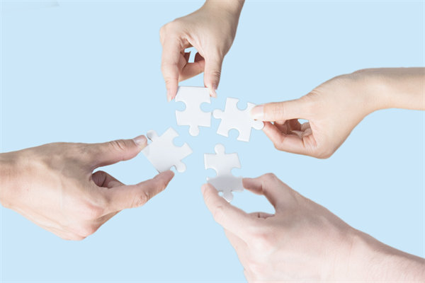 年度經(jīng)營(yíng)策略調(diào)整：如何根據(jù)市場(chǎng)趨勢(shì)靈活應(yīng)變？