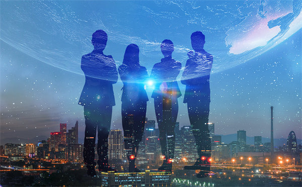 全球化運(yùn)營(yíng)中，集團(tuán)管控面臨哪些新挑戰(zhàn)及應(yīng)對(duì)策略？