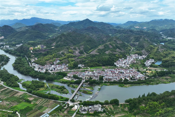 管理咨詢?nèi)绾沃愃行∑髽I(yè)突破發(fā)展瓶頸？