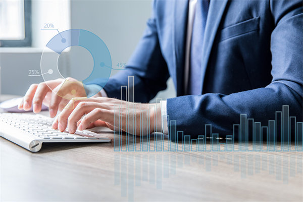 如何利用數(shù)據(jù)分析優(yōu)化年度經(jīng)營決策，實現(xiàn)精準(zhǔn)管理？