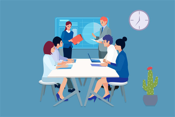 如何進行中期評估，及時調(diào)整年度經(jīng)營計劃方向？