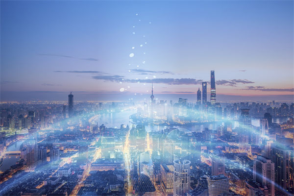 在全球化背景下，企業(yè)如何構(gòu)建競爭優(yōu)勢的戰(zhàn)略框架？