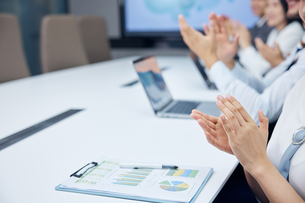 企業(yè)的會議管理制度不完善，如同虛設(shè)怎么辦？