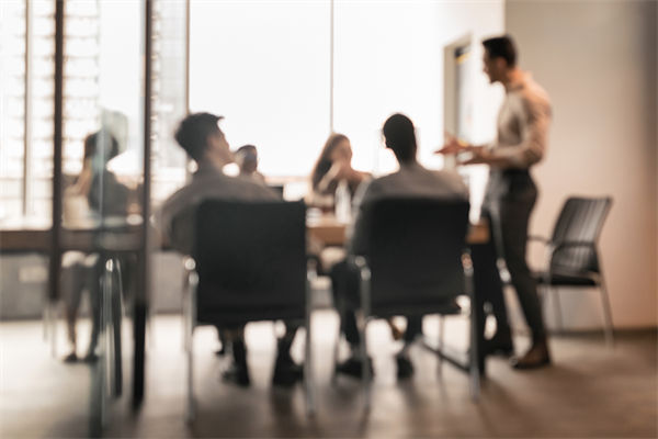 市場(chǎng)競(jìng)爭(zhēng)激烈如戰(zhàn)場(chǎng)，年度經(jīng)營(yíng)計(jì)劃助你搶占制勝高地