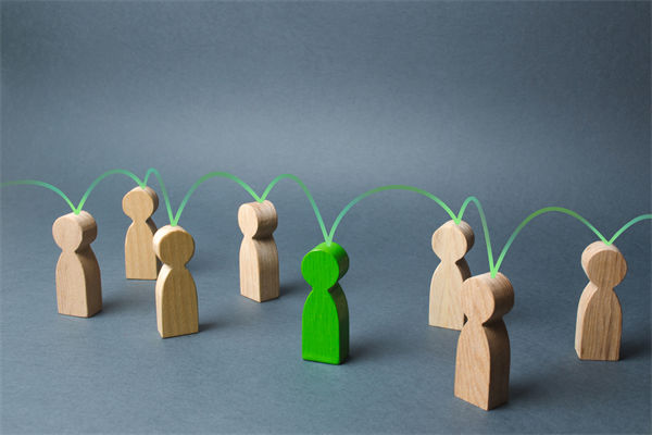 戰(zhàn)略執(zhí)行層層衰減，集團(tuán)管控如何確保目標(biāo)精準(zhǔn)落地？