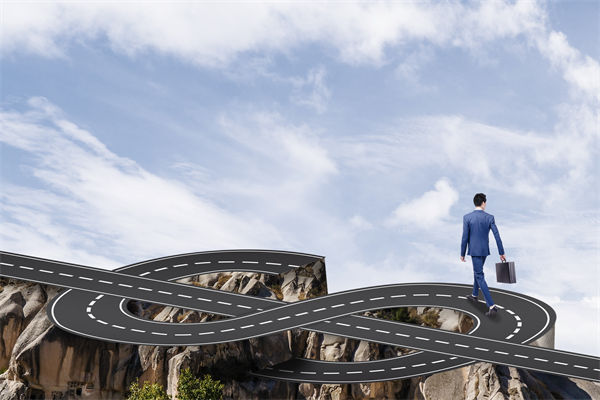 市場突變，現(xiàn)有戰(zhàn)略失效，怎么調(diào)整戰(zhàn)略規(guī)劃才能破局？