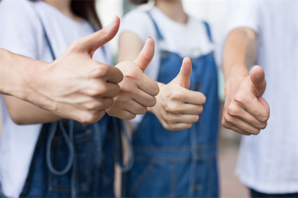 企業(yè)文化標(biāo)語掛滿墻，為何員工依然缺乏認(rèn)同感？