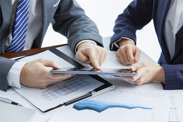 新員工融入難、老員工動(dòng)力不足，薪酬績(jī)效如何改善？