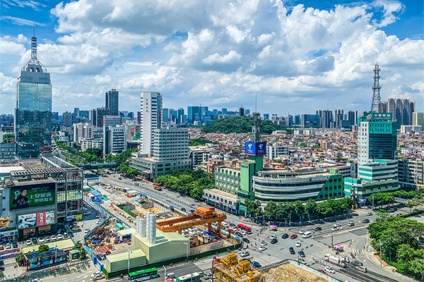 佛山管理咨詢公司深度助力，企業(yè)如何加速突破成長天花板？