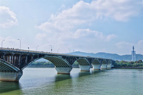 長(zhǎng)沙湘江特大橋突發(fā)大火，組織規(guī)劃管理有何啟示？