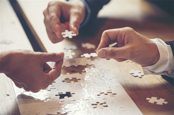 跨部門協(xié)同處處卡點，集團管控咨詢?nèi)绾未蛲ū趬荆? /></a></div>
                    <div   id=