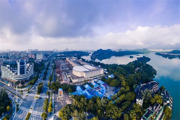 企業(yè)陷戰(zhàn)略迷茫難尋增長(zhǎng)路，肇慶戰(zhàn)略咨詢公司能指明方向嗎？