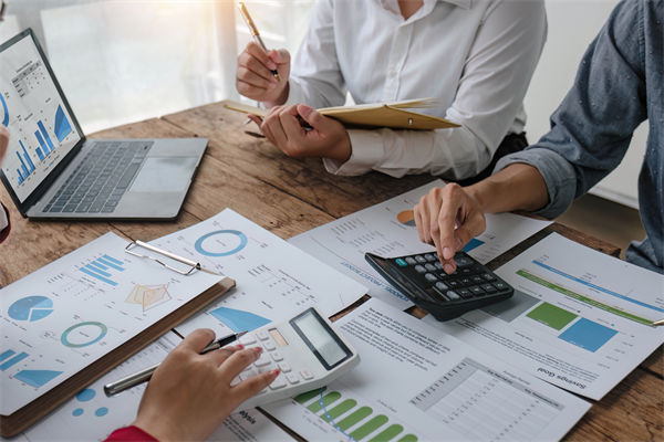 績(jī)效考評(píng)淪為形式主義，員工敷衍應(yīng)付企業(yè)怎么破？