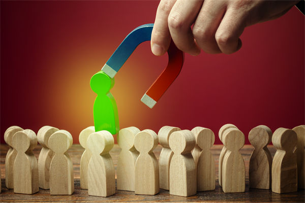 行業(yè)競(jìng)爭(zhēng)陷入被動(dòng)，薪酬咨詢?nèi)绾五懺烊瞬盼Γ? /></a></div>
                    <div   id=